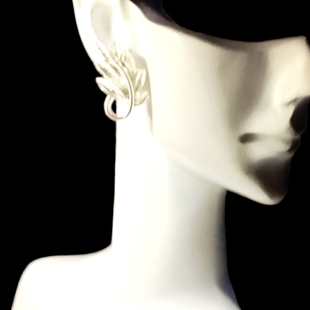 Screw back earrings